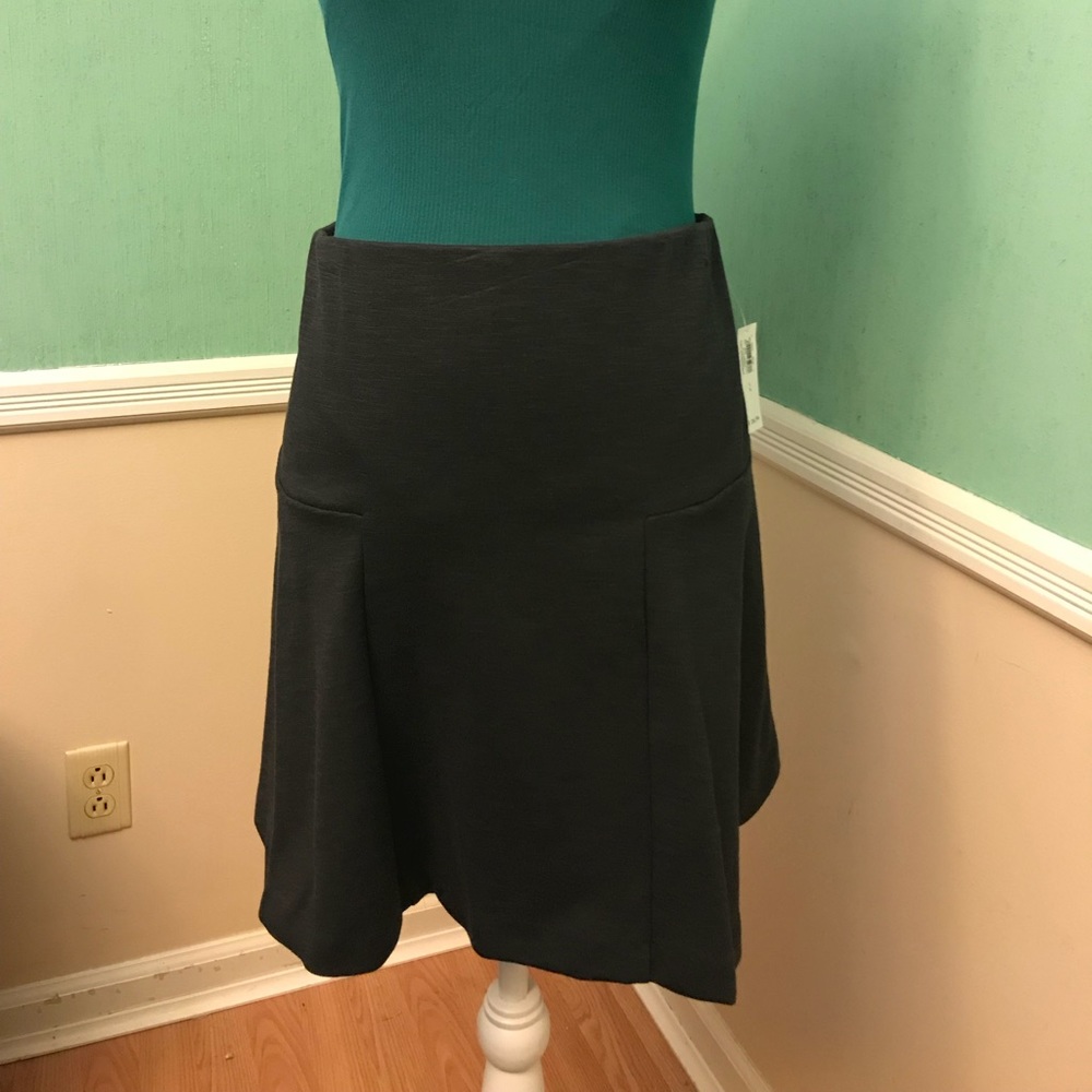 BNWT Grey Old Navy skater skirt.
